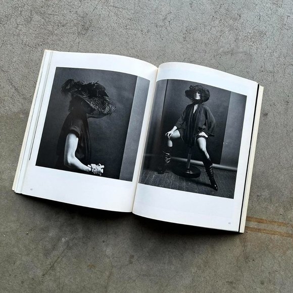 90S LADY: LISA LYON BLACK & WHIHTE PHOTOGRAPHY BOOK BY ROBERT MAPPLETHORPE - Picture 5 of 7
